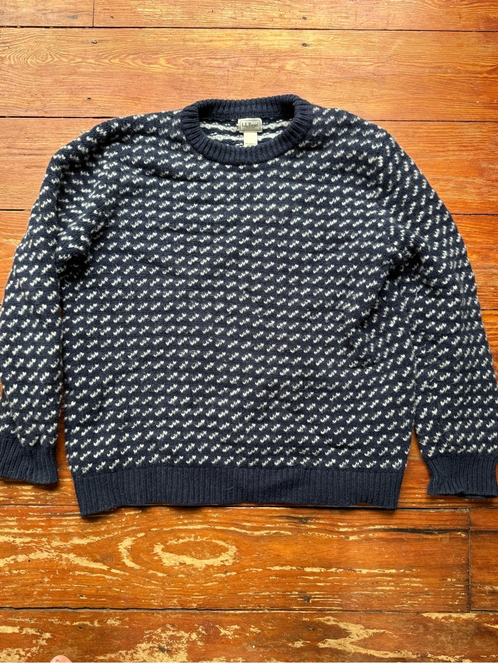 Men’s L.L. Bean Navy and White Patterned Crewneck Wool Sweater